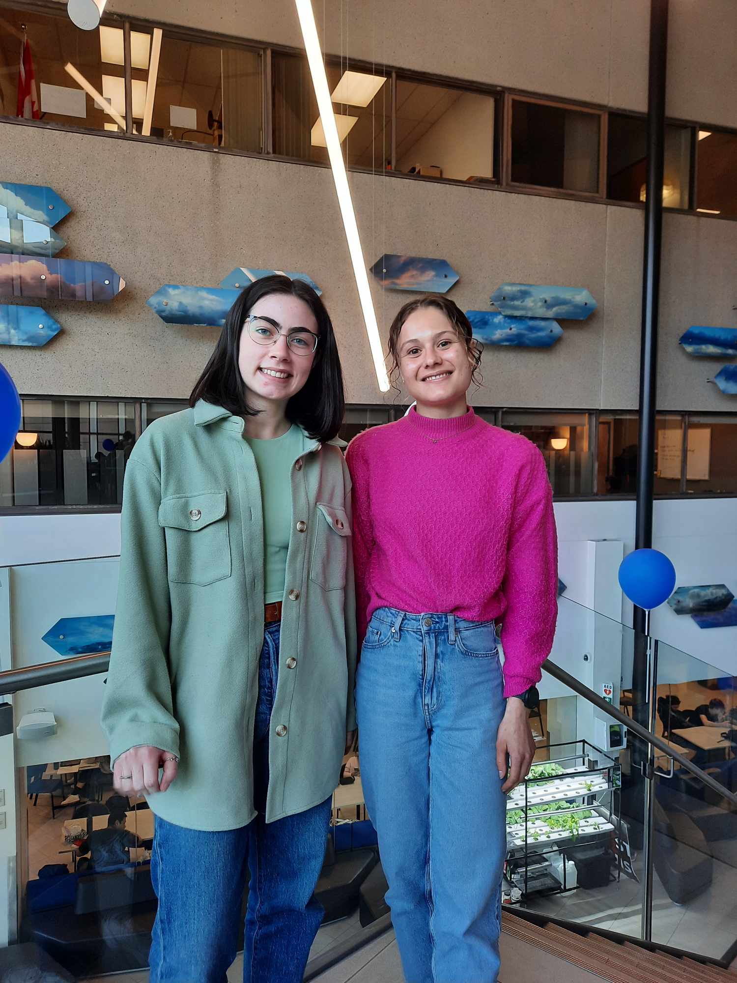 Elisabeth Proteau and Maïné Dupuis Azizah are each researching psychology.