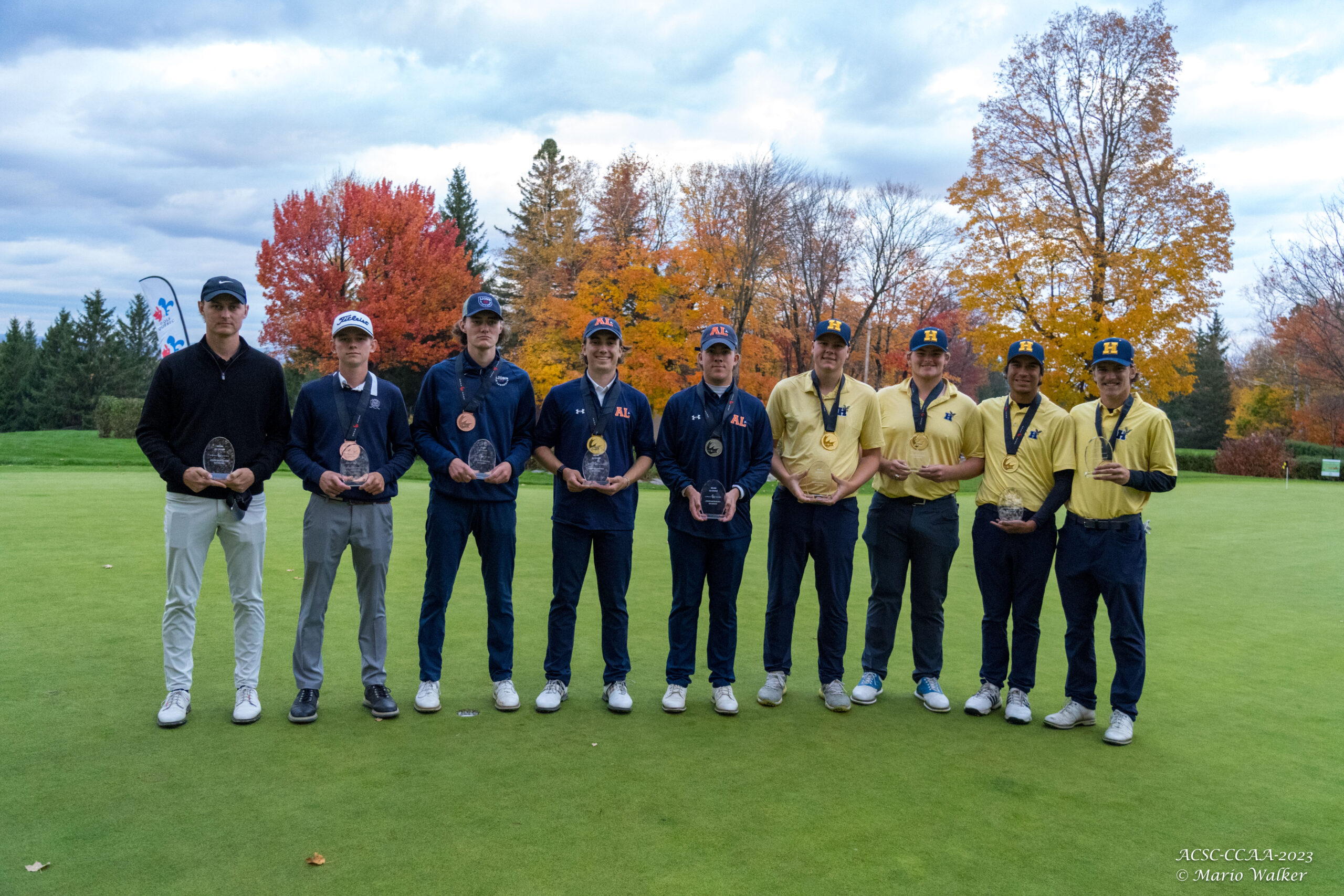 The ten men's All Canadians pose for a shot.