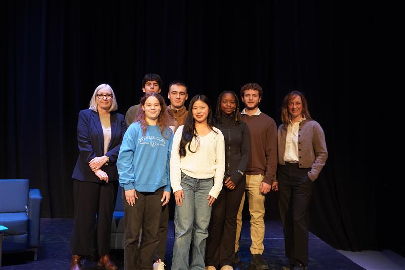 Patricia A. Hadju, Minister of Jobs and Families and Anna Gainey, Secretary of State (Children and Youth) pose for a picture with students